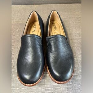 Earth Edna Round Toe Casual Leather Loafer Size 5 NWOT